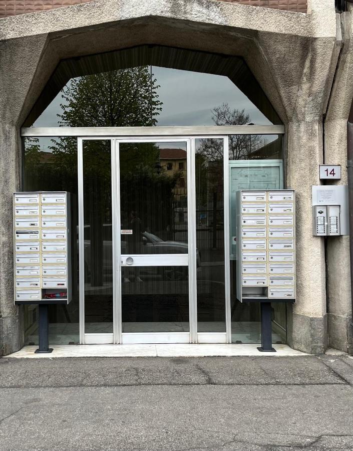 Bilocale In Centro - 10Km Da Malpensa Appartement Gallarate Buitenkant foto